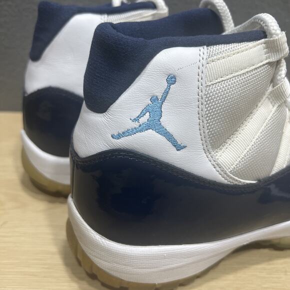 Jordan 11 UNC Win Like 82 Lightly Worn OG All (378037-123) Blue/White Size 10.5 main image 4